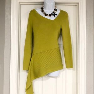NWOT Chico’s Black Label Chartreuse Sweater Sz 2!!